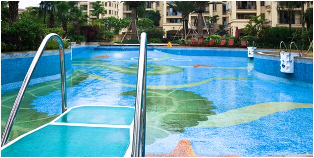 Lưu ý điều gì khi chọn gạch mosaic hồ bơi?